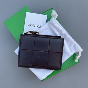 Bottega Veneta cassette Nappa leather compact wallet Dark Purple Box Dust Bag